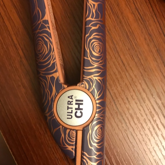 CHI Tourmaline Ceramic Flat Iron - Picture 3 of 7